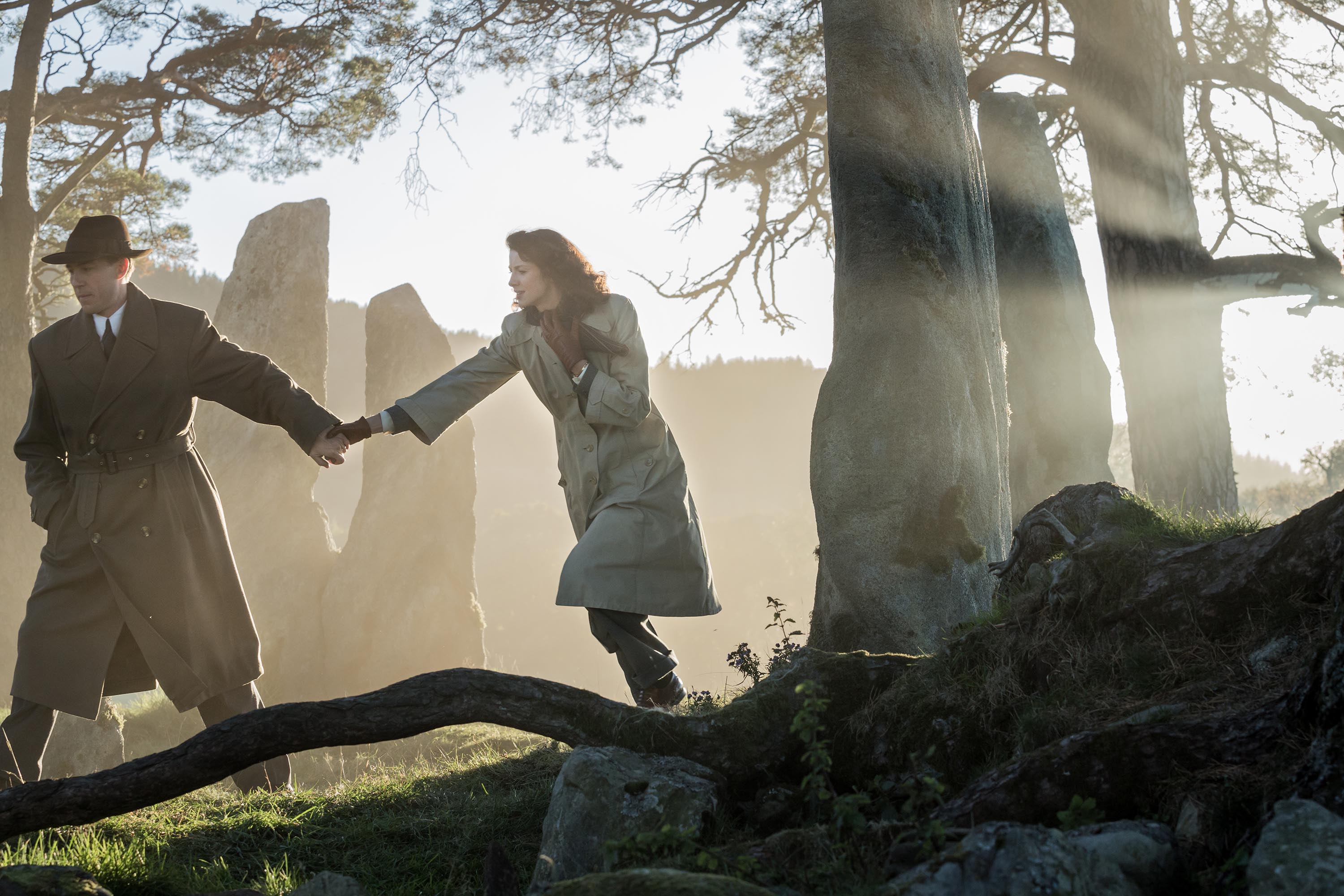 Hit Time Travel Drama Outlander Heads To More4 | Royal Television Society