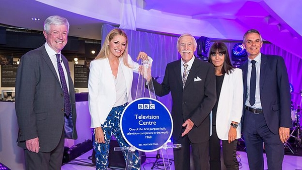 Tony Hall, Tess Daly, Bruce Forsyth, Claudia Winkleman and Tim Davie unveil plaque at Television Centre (Credit: BBC)