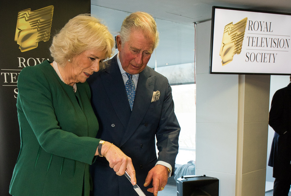Prince Charles and the Duchess of Cornwall cut the RTS cake (Credit: RTS/Paul Hampartsoumian)