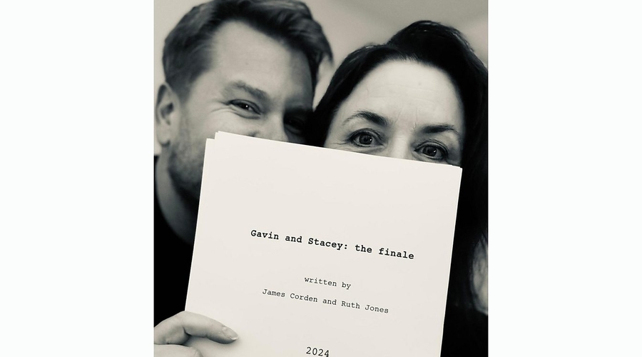 James Corden and Ruth Jones hold up the script for the finale of Gavin and Stacey